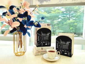 DGS 165th Anniversary Bookends | DGS金屬書座